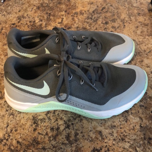 Nike Shoes - Nike Woman’s Metcon Repper DSX